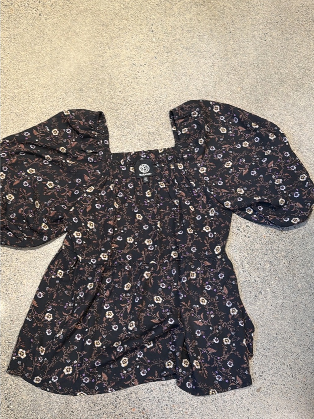 bobeau Black Floral Square-Neck Puff Sleeve Top